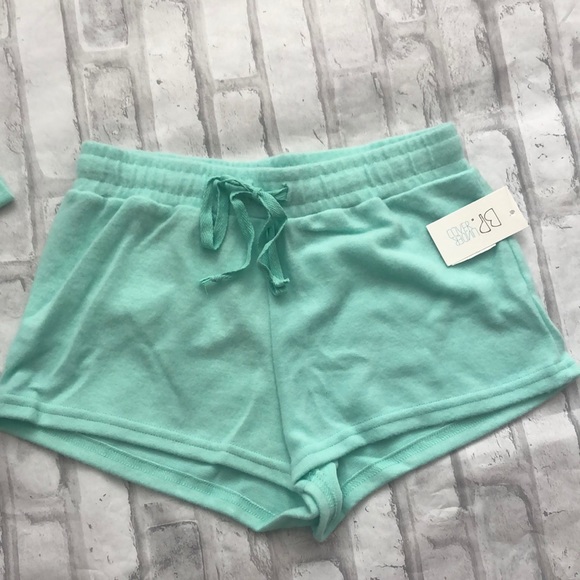 NWT 2pc. Set pajamas/lounge wear jr size - Picture 5 of 7